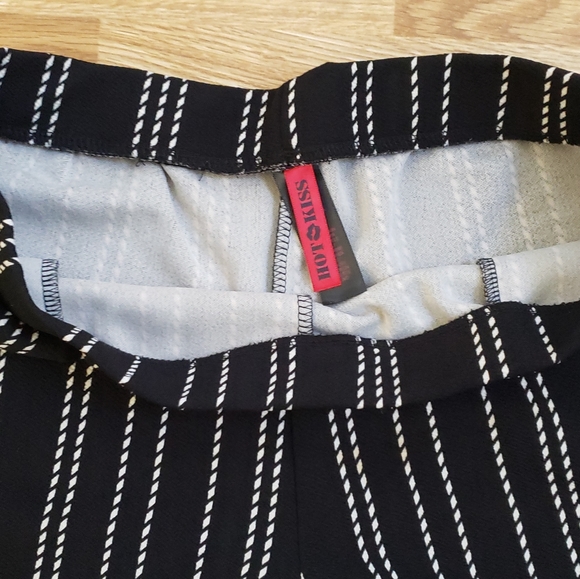 Shorts - Picture 4 of 4